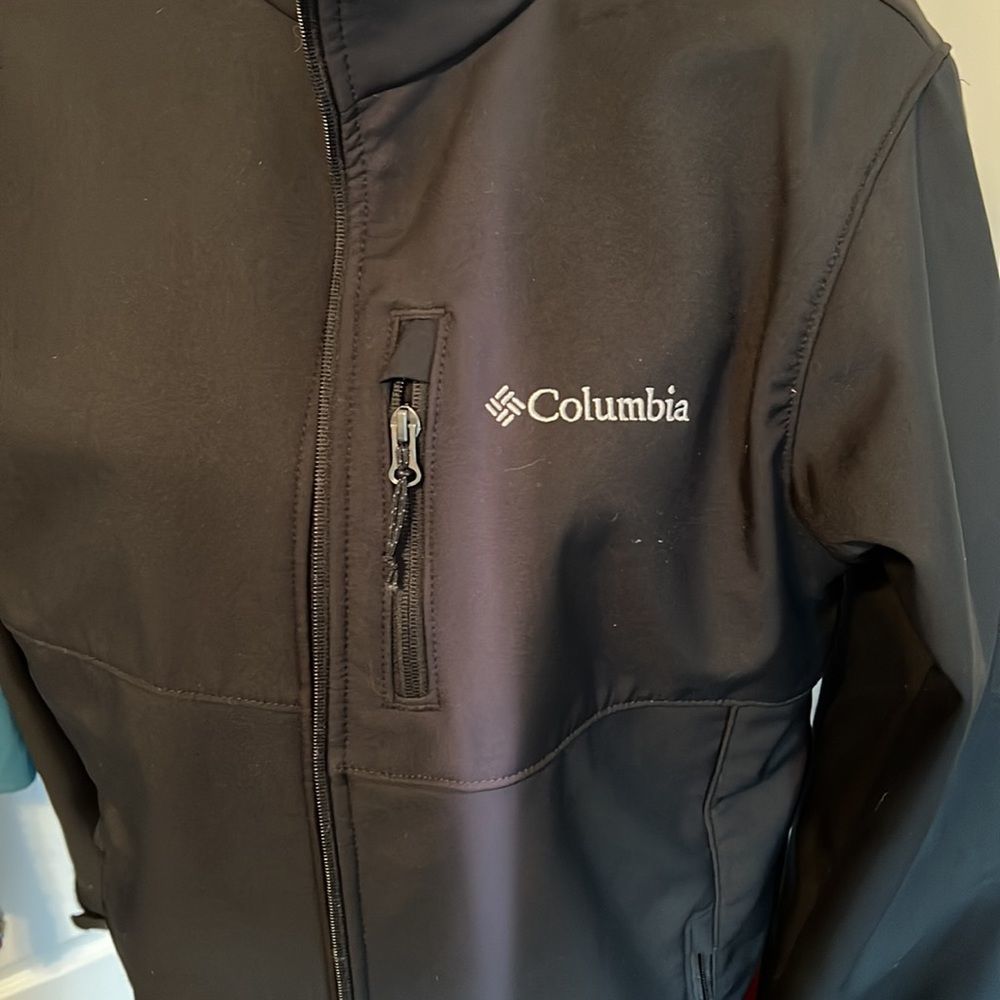 Columbia Soft Shell Jacket. Medium. - image 2